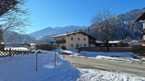 Apartmenthaus Thussn, Ski slope & gondola lift, hiking & MTB,